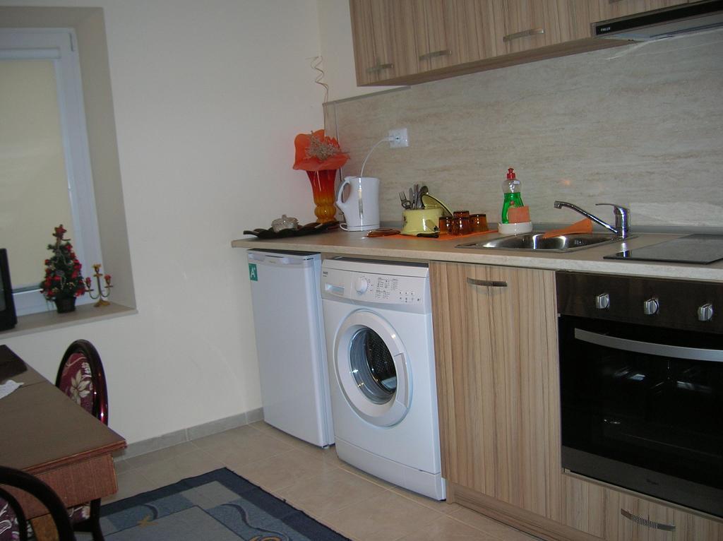 Guest House Nadezhda Hisarya Esterno foto