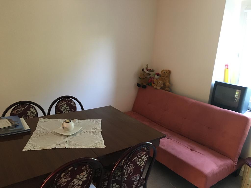 Guest House Nadezhda Hisarya Esterno foto