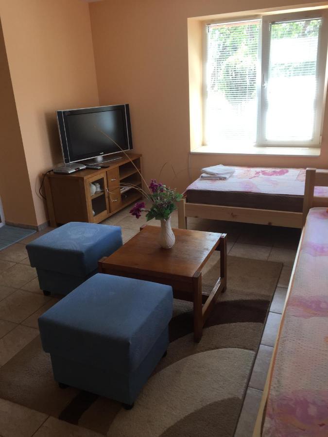 Guest House Nadezhda Hisarya Esterno foto